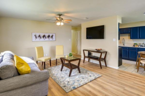 3 Mi to Dtwn Waxahachie Townhome with Fire Pit